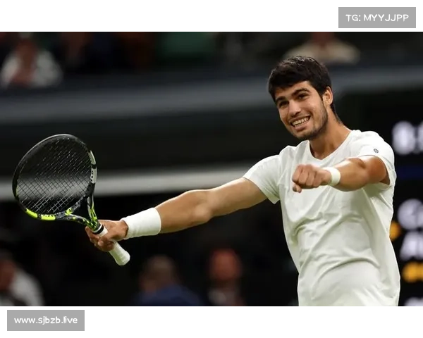 阿尔卡拉斯温网前强化发球与上网训练提升全能网球表现